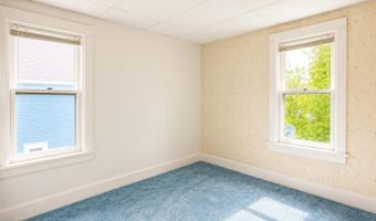 1009 S Kline St, Aberdeen, SD 57401