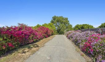 3016 Alta Vista Dr, Fallbrook, CA 92028