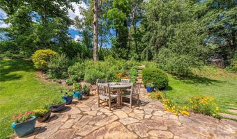 90 Bell Rd, Asheville, NC 28805