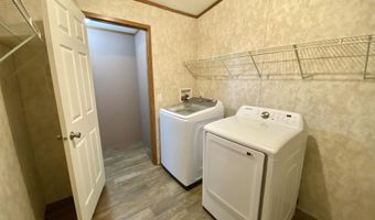 1343 Ohio St, Bangor, ME 04401