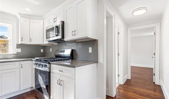 5 Taylor Ct, Cumberland, RI 02864