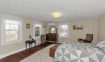 30 S Westfield St, Agawam, MA 01030