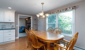 26 High St, North Kingstown, RI 02852