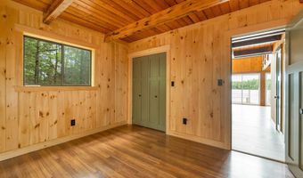 230 Big Barndoor Is, Alton, NH 03810