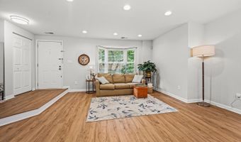 7124 SWANSONG Way, Bethesda, MD 20817