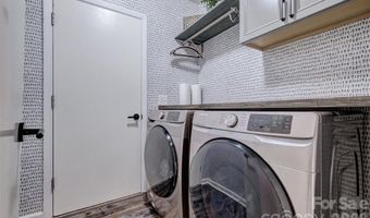 27 Apple Orchard Ln, Lake Wylie, SC 29710