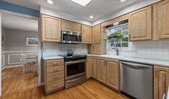 745 Rustic Ln, Cheshire, CT 06410