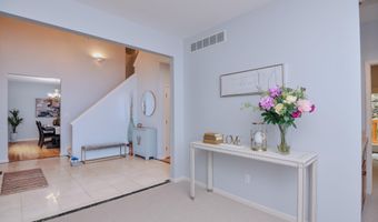588 Green Rd, Ann Arbor, MI 48105