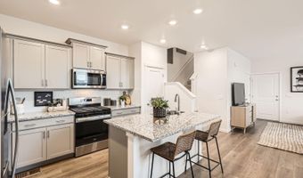 249 S Uriah St, Aurora, CO 80018