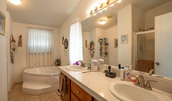 33701 S PARK Ln, Black Canyon City, AZ 85324