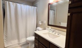 3 Ray Ct, Bedminster, NJ 07921