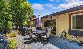 442 Las Casitas Court A, Santa Rosa, CA 95404