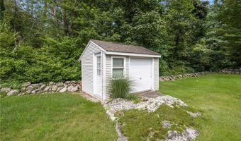 584 Blackrock Rd, Coventry, RI 02816