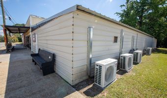 52 Main St, Barwick, GA 31720