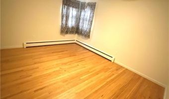 8 Ashby St, Johnston, RI 02919