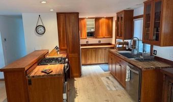 802 Beach St, Ashland, OR 97520