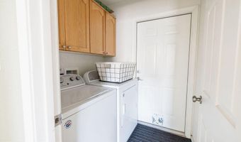 102 GARDEN Cir, Bloomfield, NM 87413