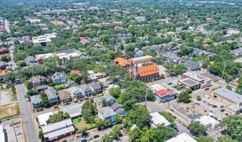 17 E 33rd St, Savannah, GA 31401
