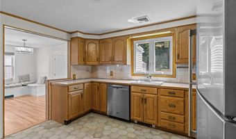 65 Howland Rd, Cranston, RI 02910