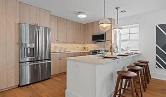 525 AVENUE E 2, Bayonne, NJ 07002