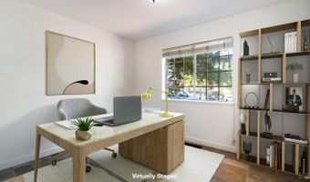 2318 S Hampton Cir, Santa Rosa, CA 95401