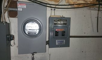 7 E Main St, Avon, MA 02322