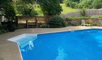 104 HOBSON Dr, Hockessin, DE 19707