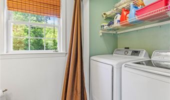 6 Fleuette Dr, Bellingham, MA 02019