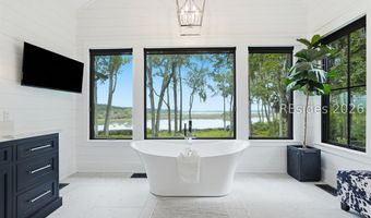 82 Plantation House Dr, Bluffton, SC 29910