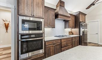4867 N Prestwick Ave, Bel Aire, KS 67226