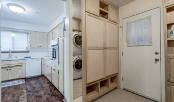 2105 N Alexander Ln, Bethany, OK 73008