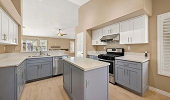 250 Del Mesa Ct, Oceanside, CA 92058