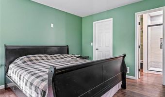 233 W 5th St, Adrian, MO 64720
