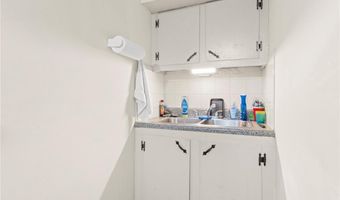 134 Duke St, East Greenwich, RI 02818