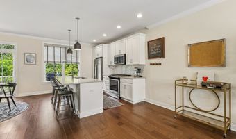 21 Brentwood Cir 21, Danbury, CT 06810