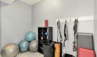 3308 WYNDHAM Cir 321, Alexandria, VA 22302