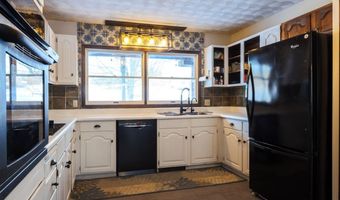 137 China Rd, Albion, ME 04910