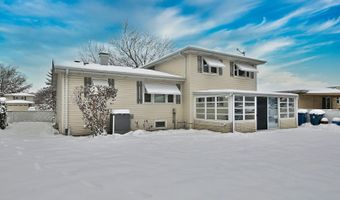 231 N Flora Pkwy, Addison, IL 60101