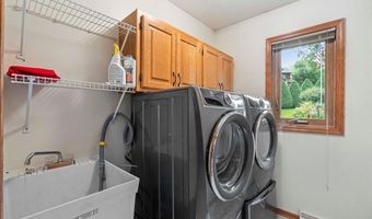 2524 CARRIEDALE Ct, Fitchburg, WI 53711
