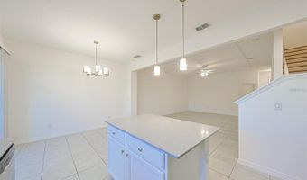 6222 CAMINO Dr, Apollo Beach, FL 33572