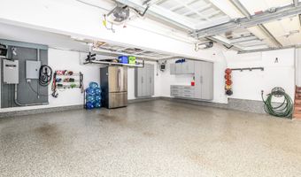 9 Hidden Brook Dr, Brookfield, CT 06804