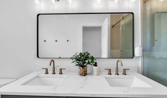 20 Hannah Lee Rd, Barnegat, NJ 08005