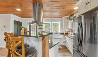 194 Hurricane Rd, Belmont, NH 03220