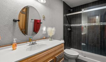 33893 Redgate Dr, Bigfork, MT 59911
