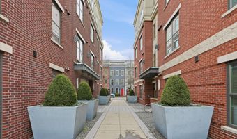 815 N PATRICK St 406, Alexandria, VA 22314