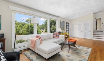 10 Guzeika Rd, North Kingstown, RI 02852