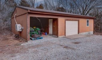 30049 Sunnyside Ct, Arkansas City, KS 67005