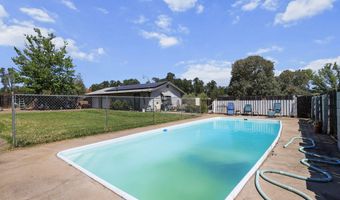 16832 Bunny Ln, Anderson, CA 96007