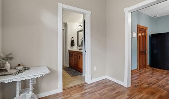 1115 7th St, Baldwin City, KS 66006