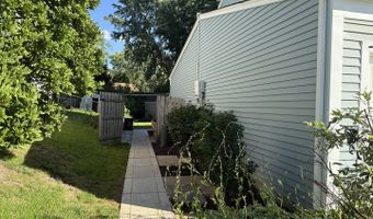 1525 Teri Ln, Algonquin, IL 60102